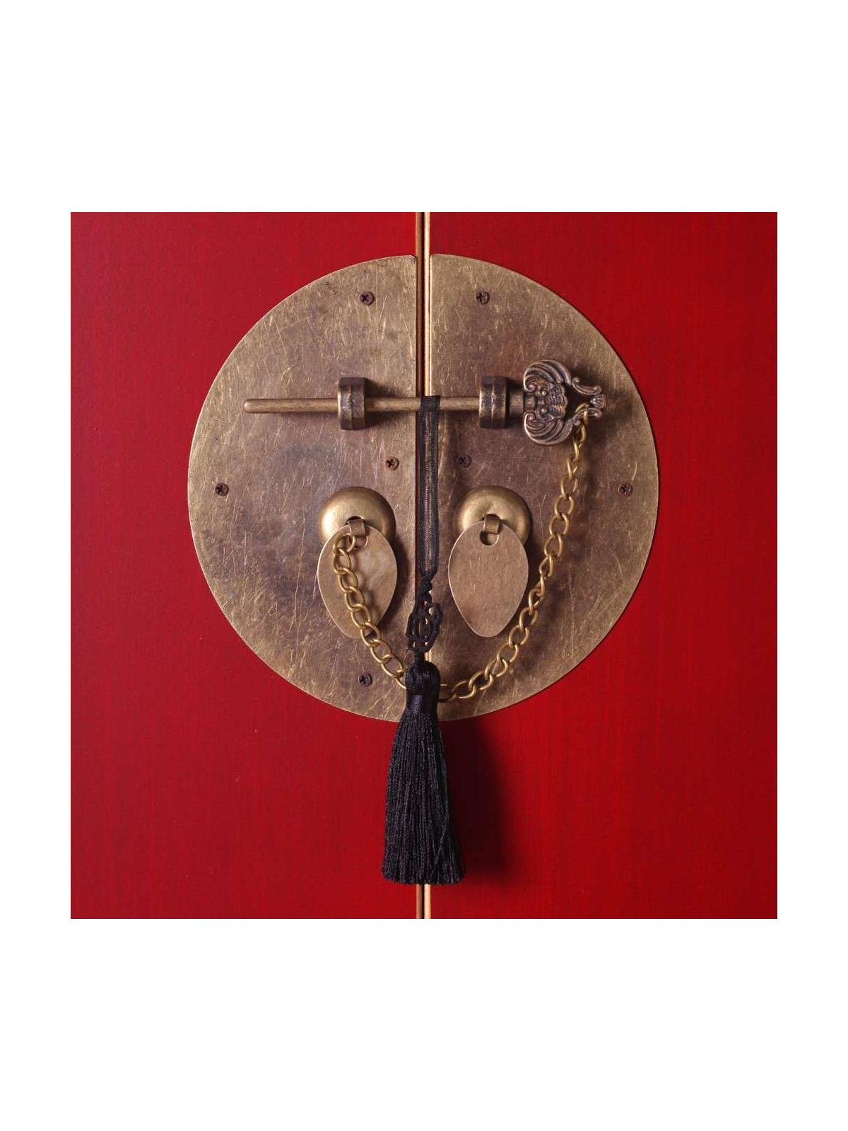 petite console chinoise rouge