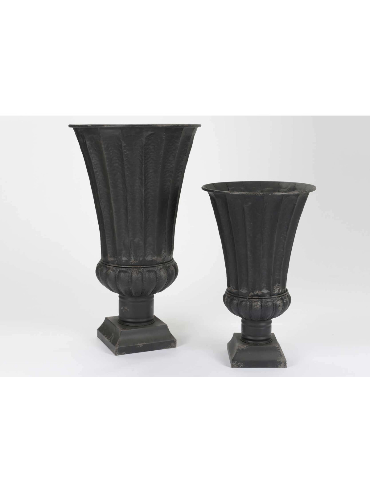 Pots de fleurs Medicis noirs