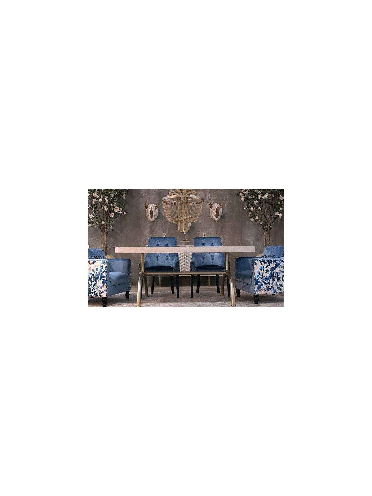 Fauteuil de table bleu satiné tapissé