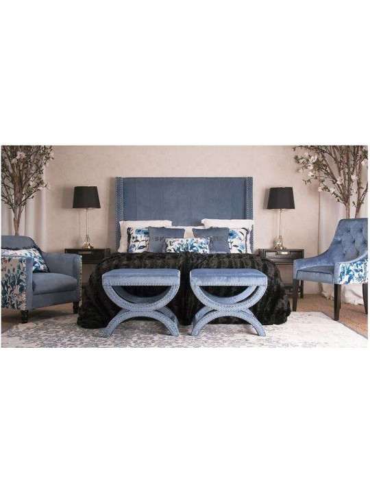 Fauteuil bleu satiné tapissé Fauteuil bleu satiné tapissé