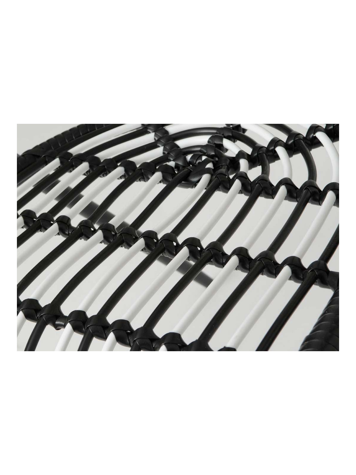 Chaise rotin noire et blanche Bohème