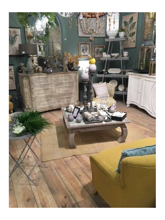 Table salon cérusée décor sculptée