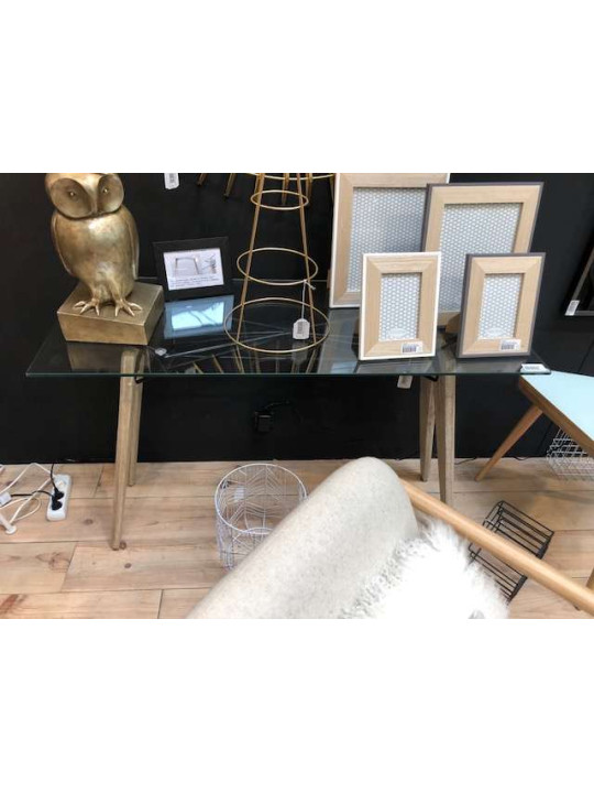 Console contemporaine structurale