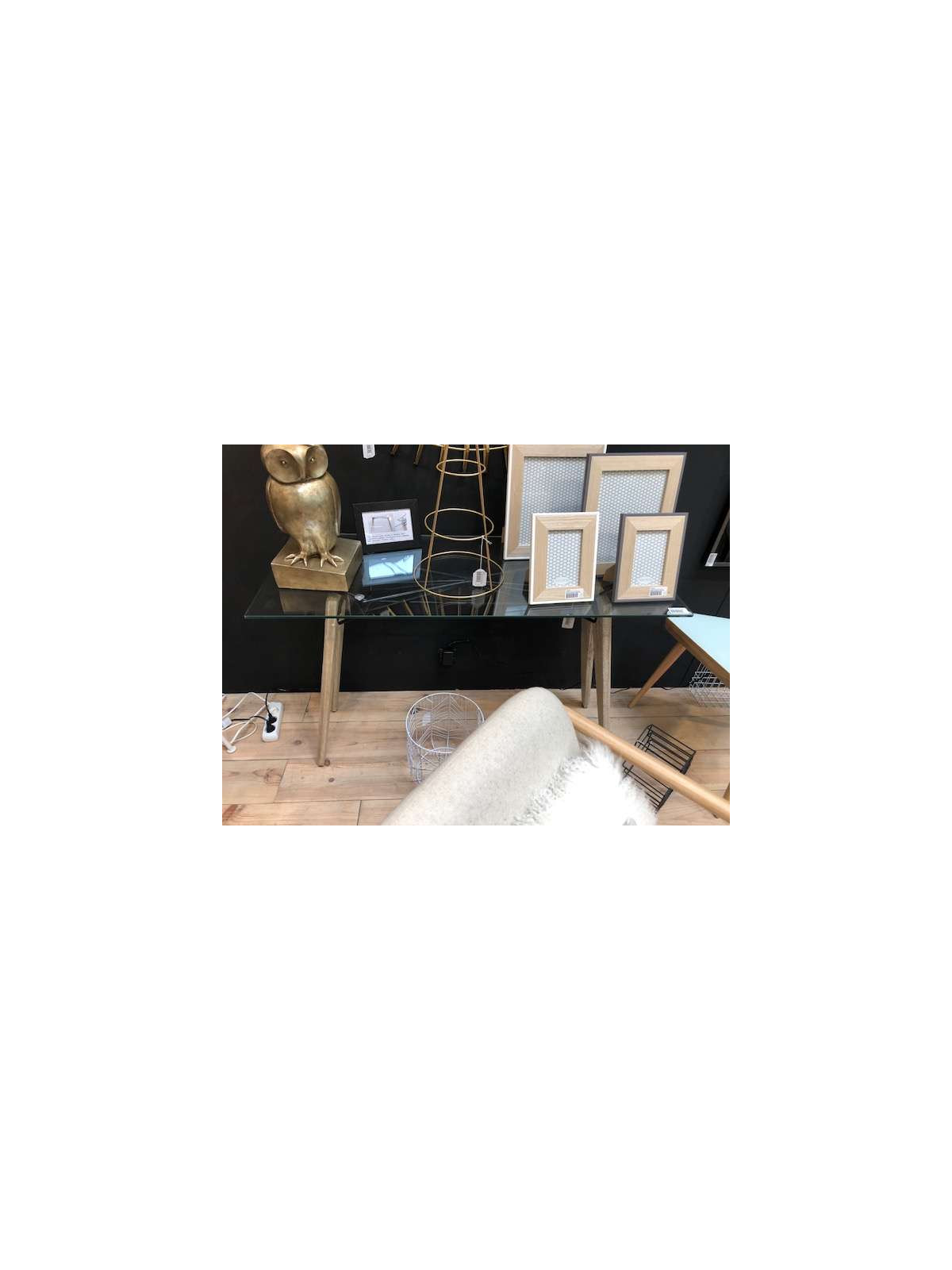 Console contemporaine structurale