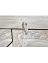 Armoire sculptée orientale blanchie