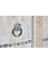Armoire sculptée orientale blanchie
