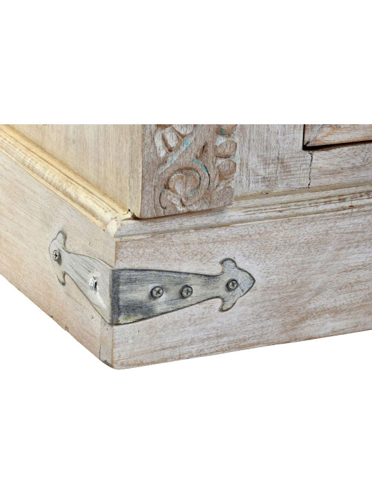 Armoire sculptée orientale blanchie