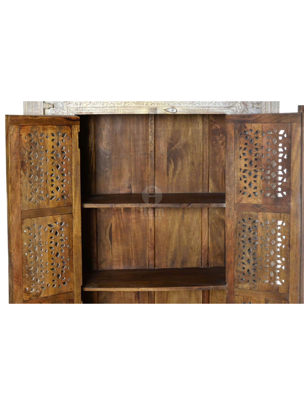 Armoire sculptée orientale ajourée
