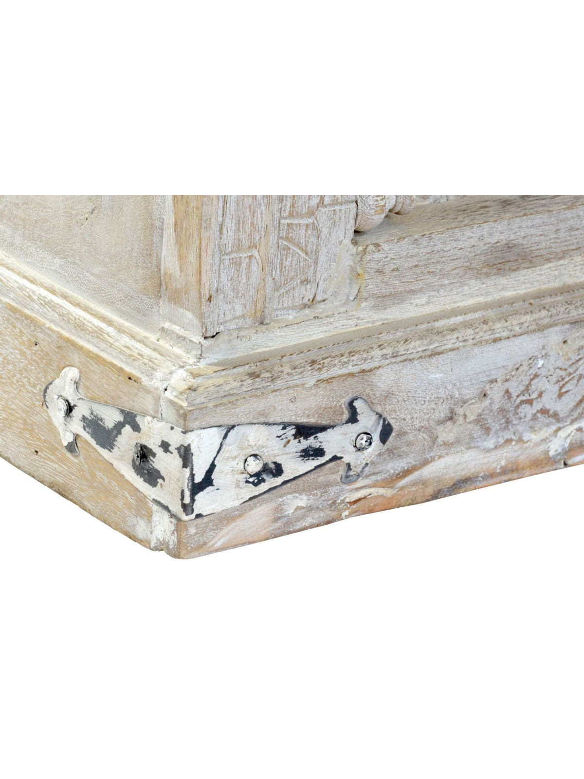 Armoire sculptée orientale ajourée