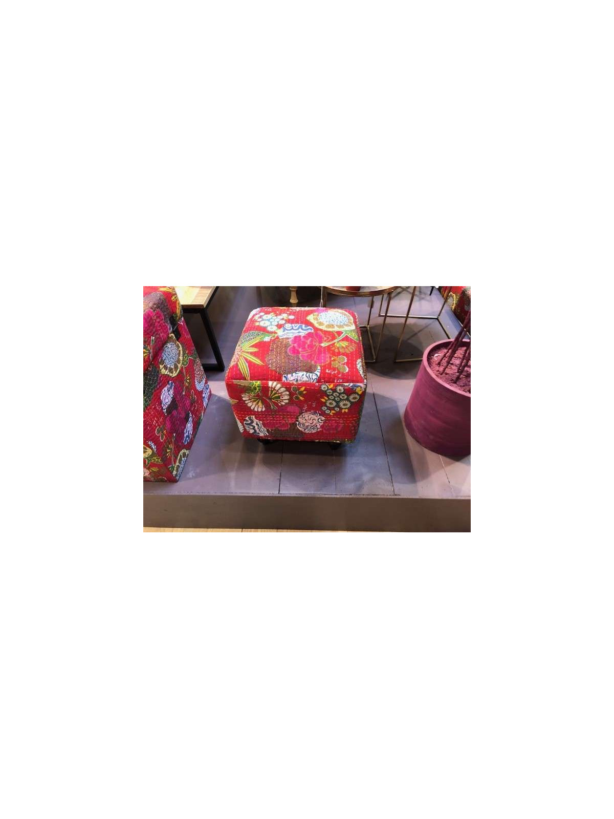 Pouf coffre capitonné coloré tropical
