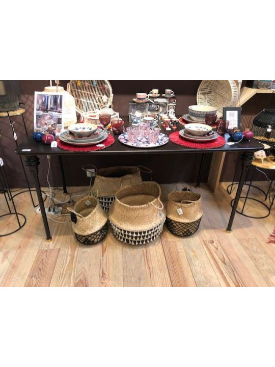 Table noir en bois chic