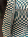 Fauteuil tapissé moderne bleu et beige Fauteuil tapissé moderne bleu et beige