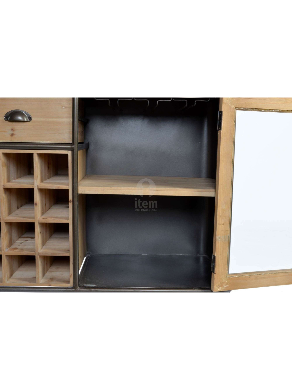 Buffet vintage indus avec casiers bouteilles
