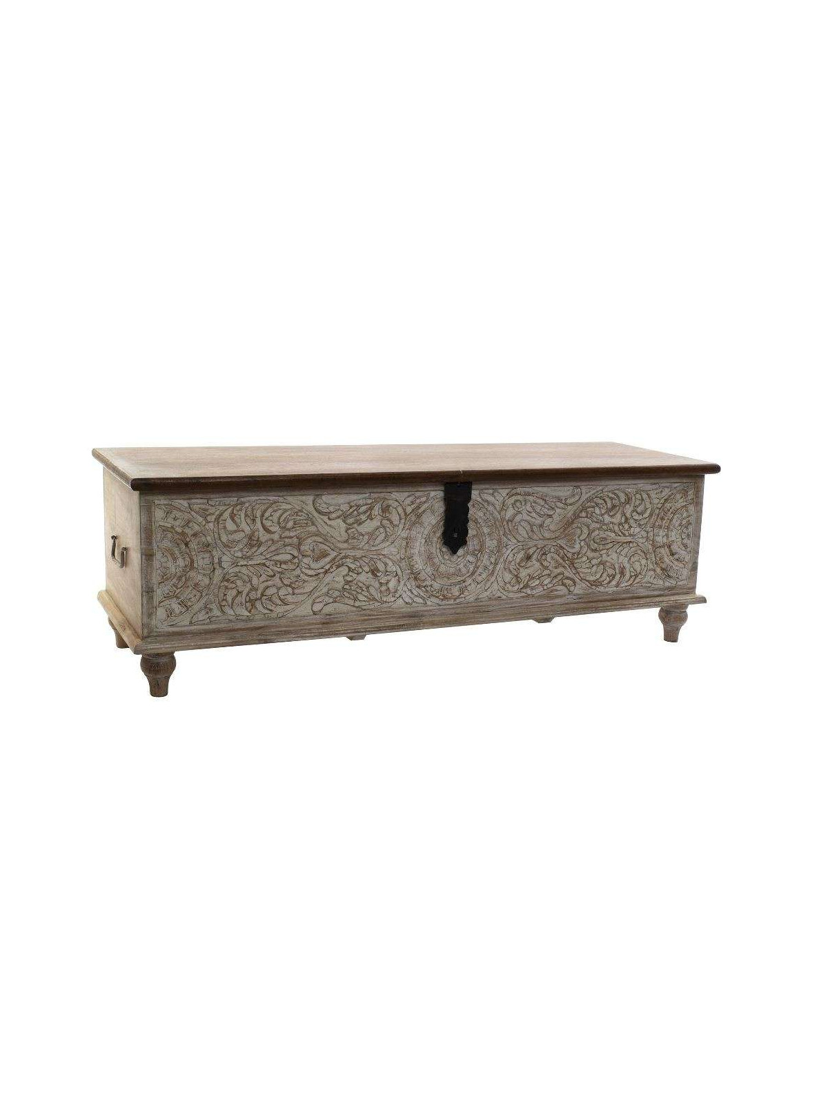 Coffre oriental sculpté