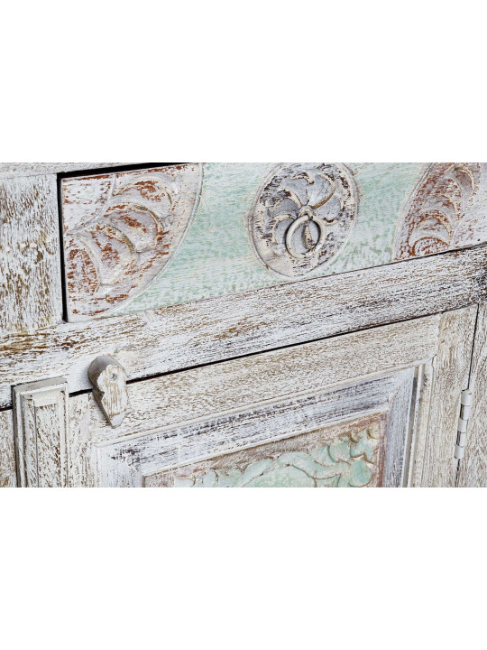 Garnd buffet indien blanchi sculpté 4 portes Garnd buffet indien blanchi sculpté 4 portes