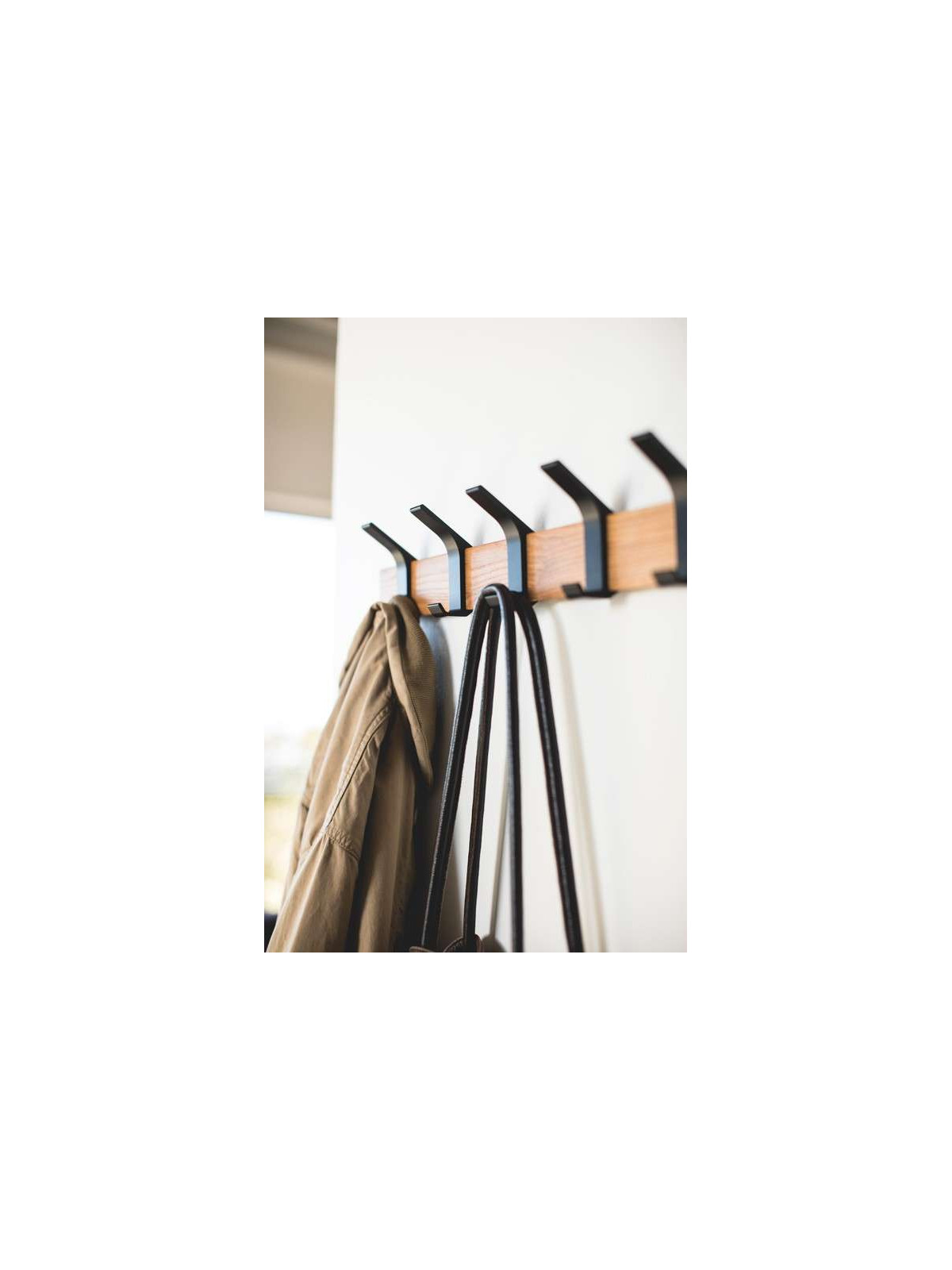 Porte manteau noir alu et bois