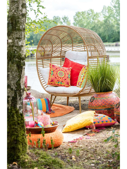 Chaise lounge 