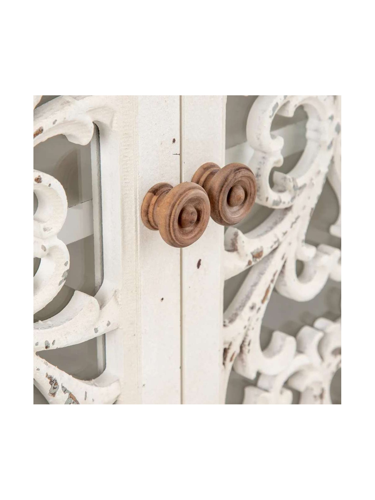 Armoire Vénisia en bois patiné