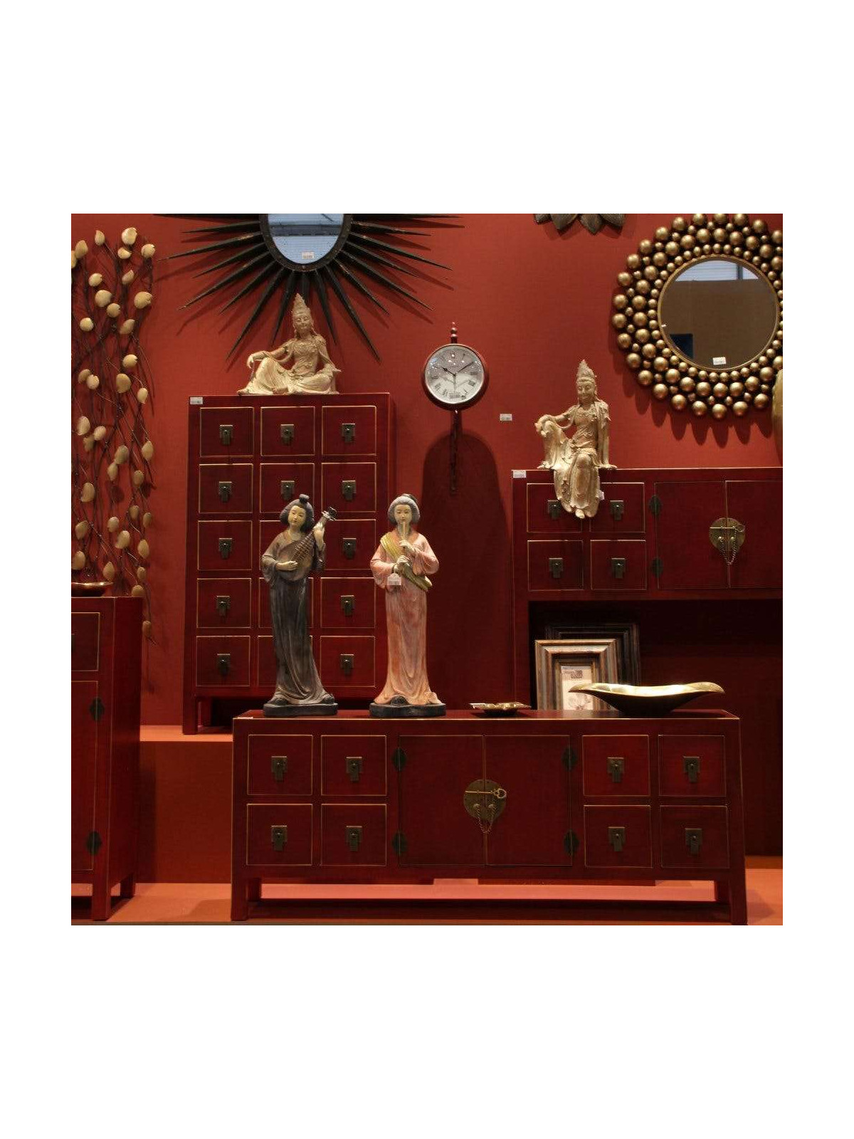 Meuble bas chinois rouge