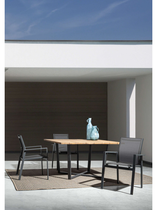 Table Helsinki