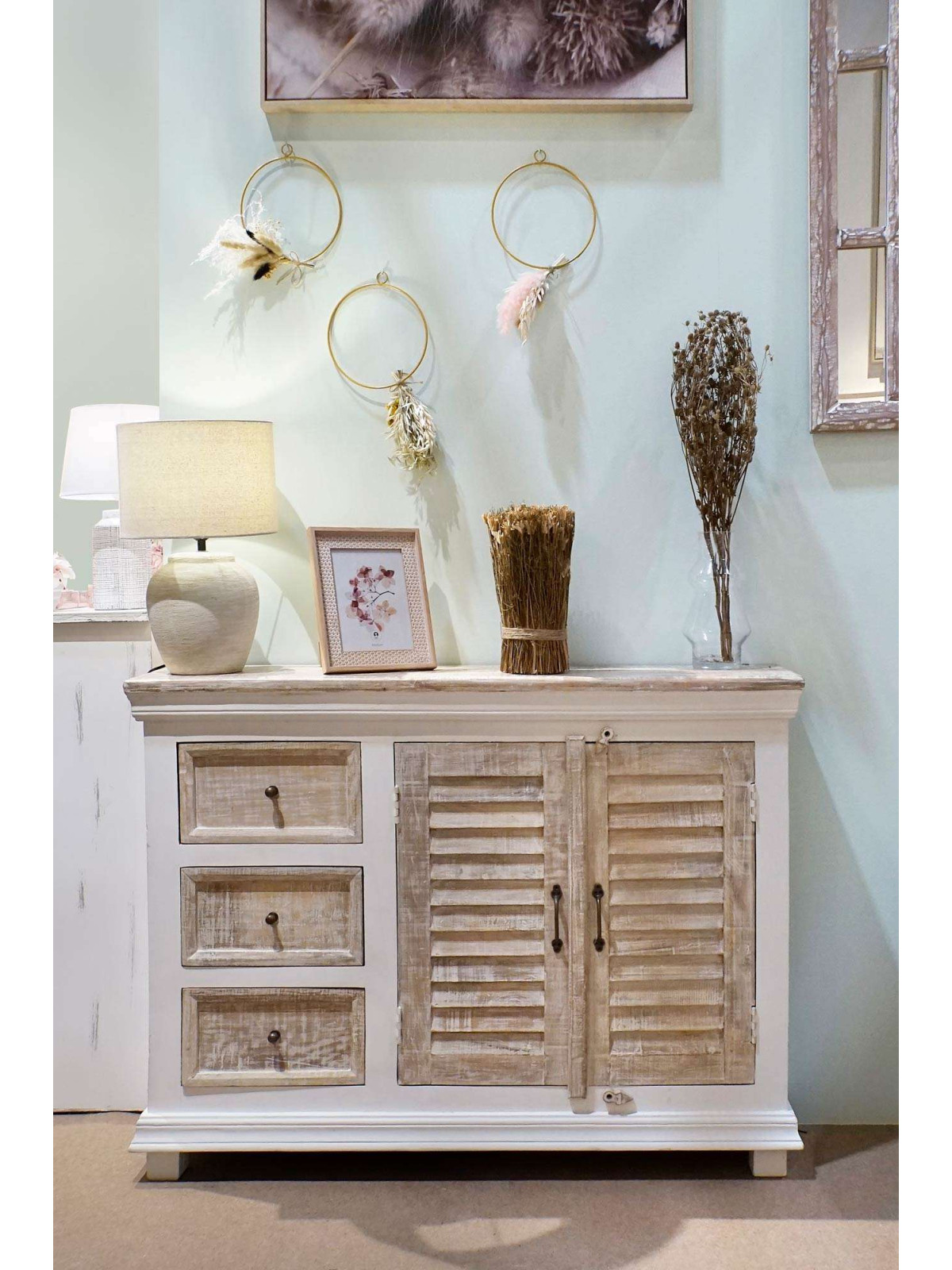 Commode romantique patinée