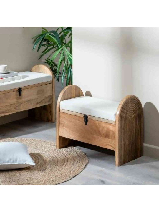 Banc en bois de manguier et tissu blanc