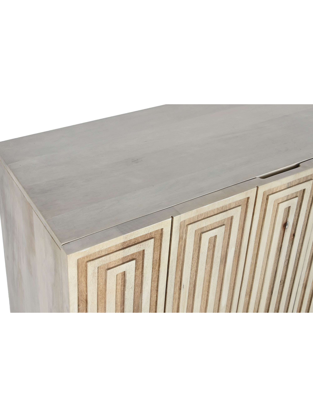 Buffet sculpté en bois blanc